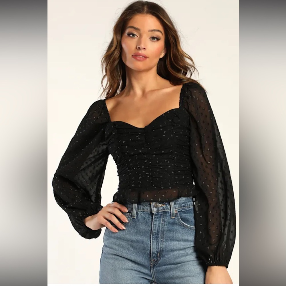 Lulu’s Totally Charmed Black Ruched Clip Dot Balloon Sleeve Top
